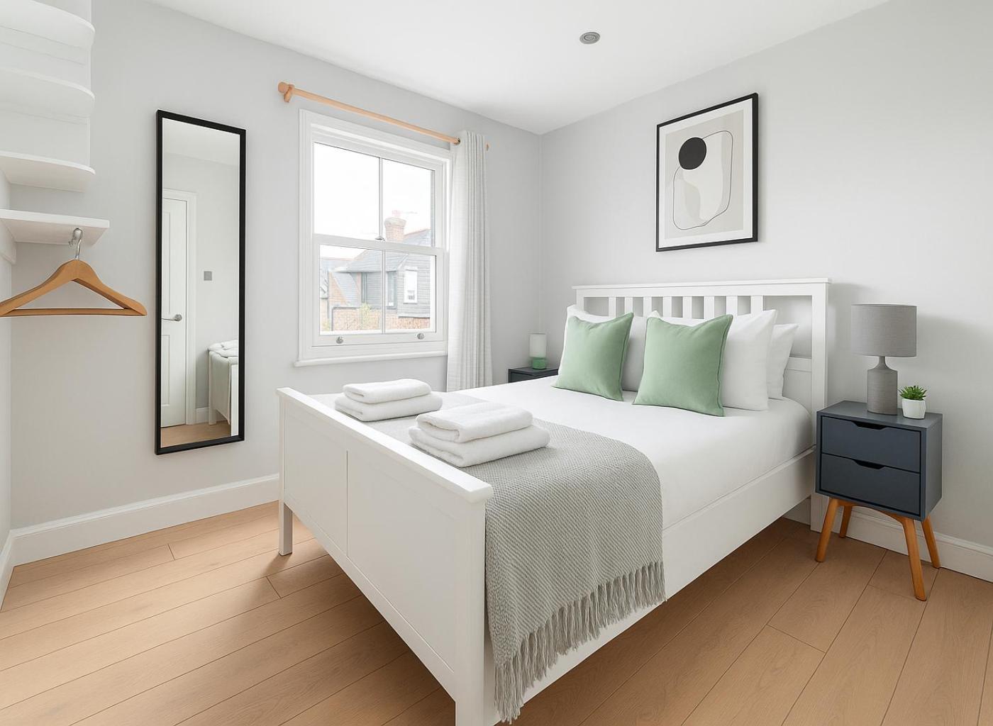 2 Bed Flat Near Portobello