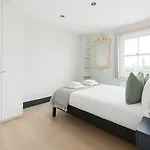 2 Bed Flat Near Portobello